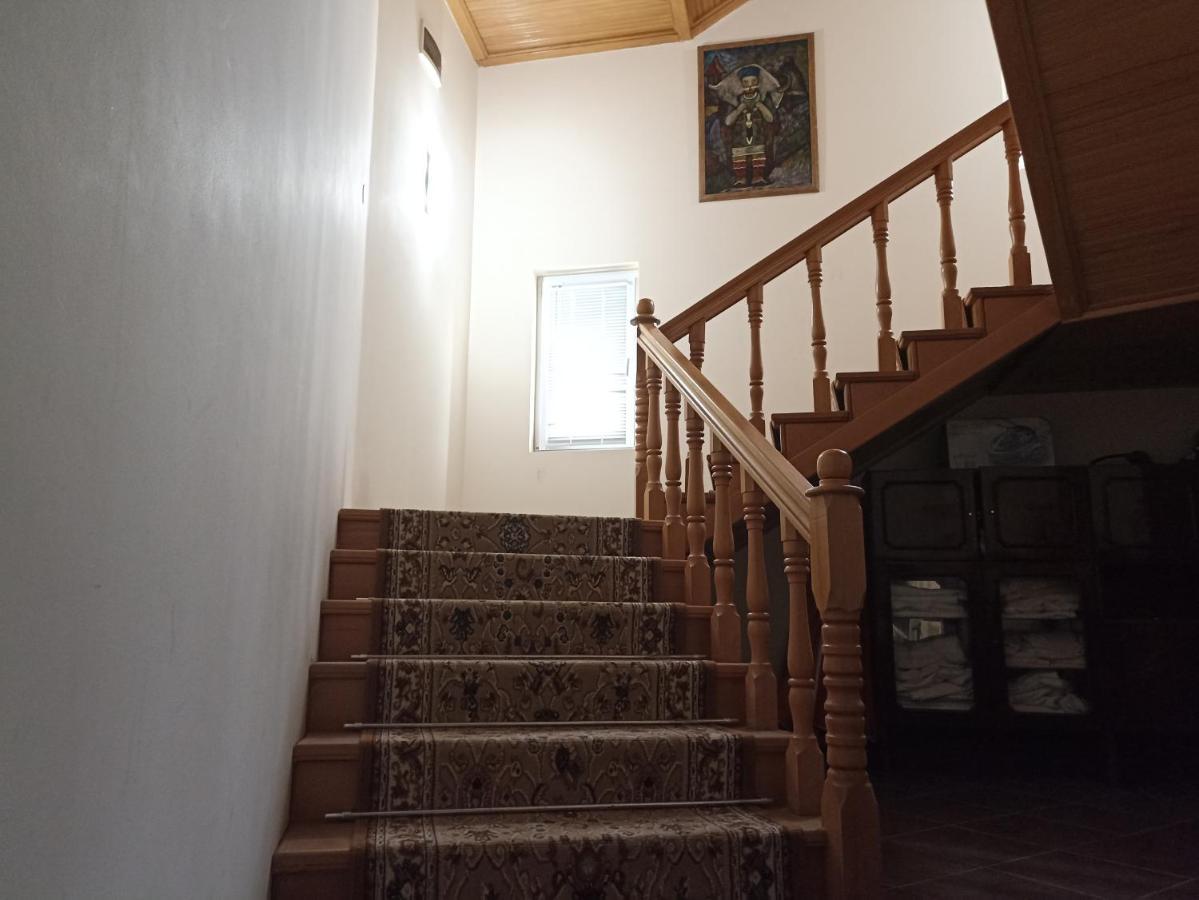 Guest House Karla Кобулети Екстериор снимка